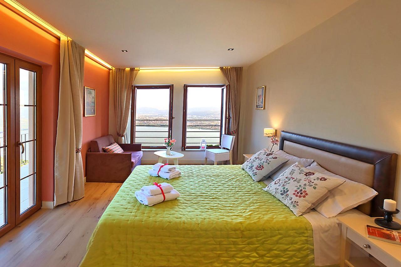 Arktos Hotel Janina Zewnętrze zdjęcie